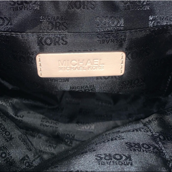 MICHAEL KORS PURSE - Picture 5 of 5